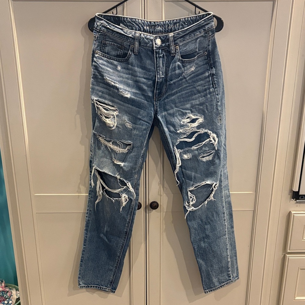 American Eagle Outfitters Blue Distressed Boyfriend Jeans